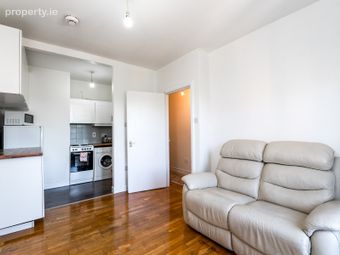 13 Phoenix View, James Street, Dublin 8, Dublin 8 - Image 2