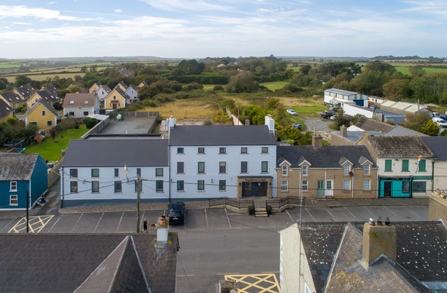 Baginbun Lodge, Main Street, Fethard, Co. Wexford, Fethard-On-Sea, Co. Wexford - Click to view photos
