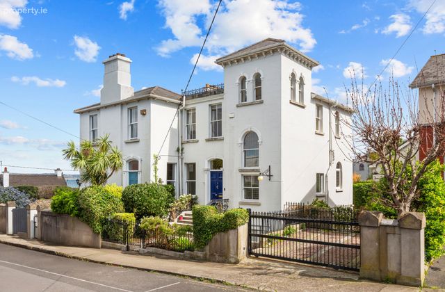 2 Rinn Na Mara, Belgrave Road, Monkstown, Co Dublin, Monkstown, Co. Dublin - Click to view photos