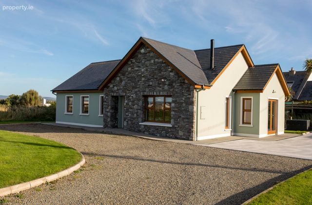 Sandy Lane, Banna, Ardfert, Co. Kerry, Banna, Co. Kerry - Click to view photos