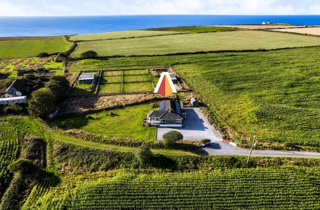 Lahard, Whitegate, Midleton, Co. Cork - Click to view photos