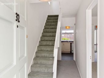 32 Kingston Grove, Ballinteer, Dublin, Ballinteer, Dublin 16 - Image 2