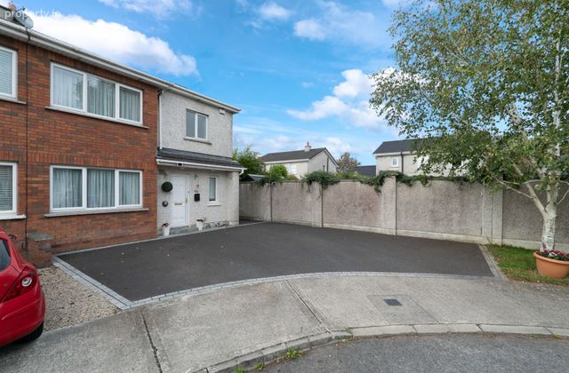 69 Curragh Finn, Kildare, Kildare, Co. Kildare - Click to view photos
