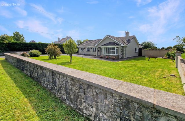 Claremount, Clarecastle, Ennis, Co. Clare, Ennis, Co. Clare - Click to view photos