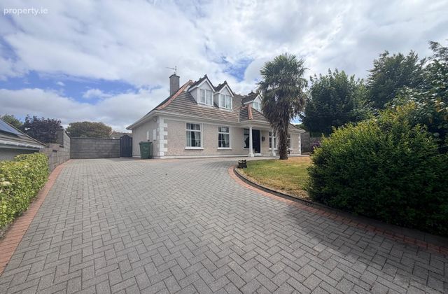 4 Landsborough Close, Moneygurney, Rochestown, Co. Cork - Click to view photos