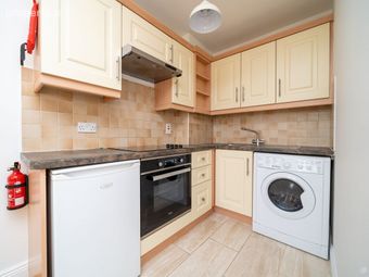 28 Hybreasal House, South Circular Road, Kilmainham, Dublin 8 - Image 5