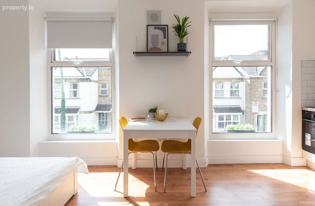 Flat 3, 11 Portobello Harbour, Dublin 8 - Click to view photos