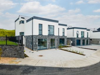 2 Cluain Thiar, Westport, Westport Quay, Co. Mayo - Image 2
