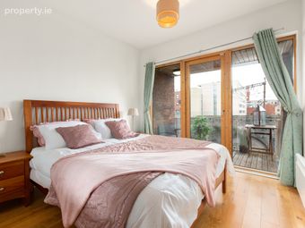 Apartment 12, Hyde Court, Dublin 2 - Image 5