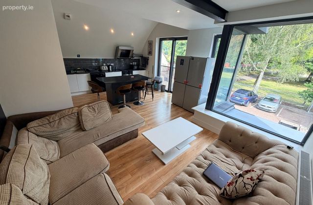 Glandore, Mardyke Walk, Cork City Centre, Co. Cork - Click to view photos