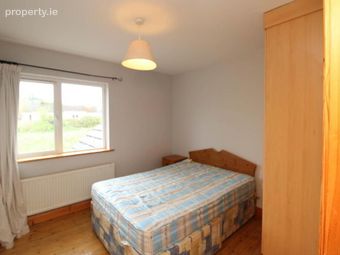 19 Fairgreen, Borrisokane, Nenagh, Co. Tipperary, Borrisokane, Co. Tipperary - Image 2