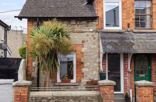 5 Brabazon Cottages, Bray, Co. Wicklow, Bray, Co. Wicklow - Click to view photos