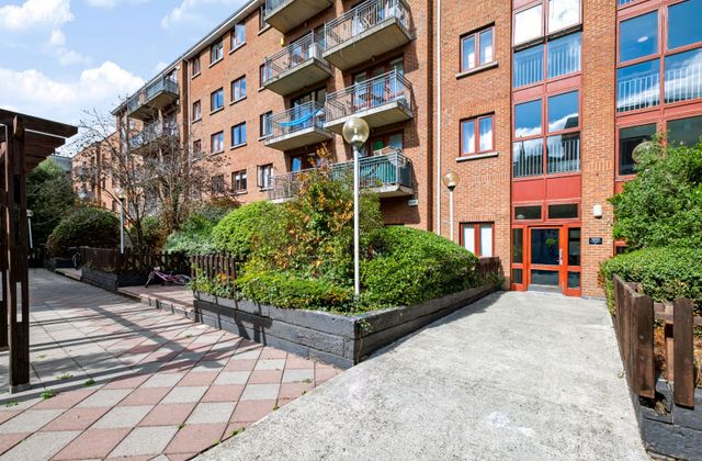 Apartment 120, Block E, Blackhall Square, Smithfield, Dublin 7 - Click to view photos