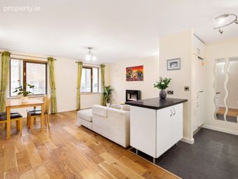 11 Cassian Court East, Royal Canal Park, Dublin 15, Royal Canal Park, Dublin 15 - Image 2