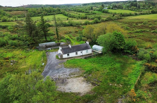 Shannagh, Laghey, Co. Donegal, Lag, Co. Donegal - Click to view photos