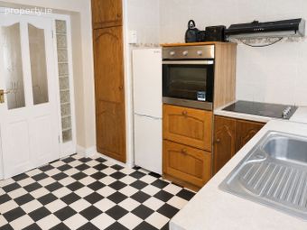 2 The Terrace, Pill Road, Carrick-on-Suir, Co. Tipperary - Image 5