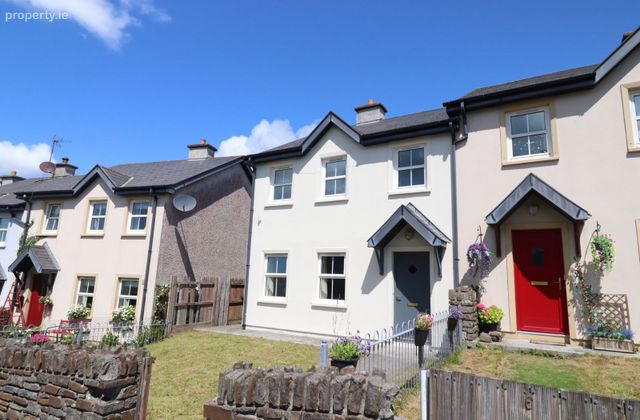 5 Gortnaclohy Heights, Skibbereen, Skibbereen, Co. Cork - Click to view photos