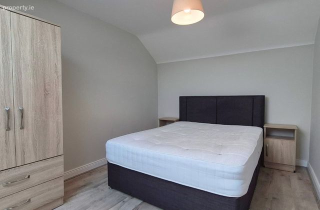 Apartment 11, Claremount Court, South Circular Road, Co. Limerick - Click to view photos