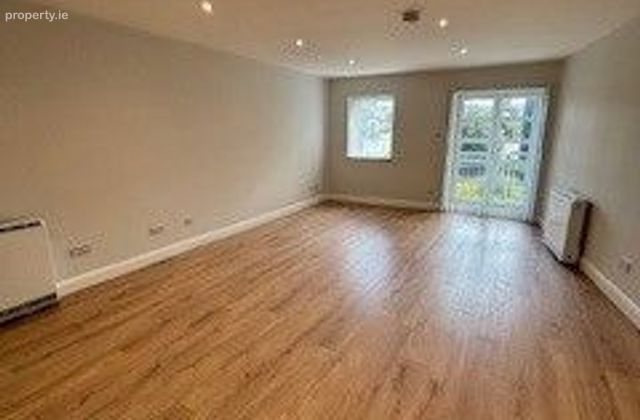 Carroll Village, Long Walk, Dundalk, Co. Louth - Click to view photos