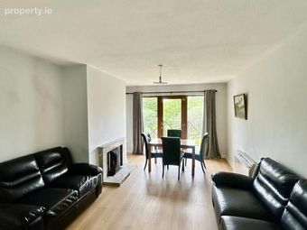 Apartment 66, Grand Canal View, Rialto, Dublin 8 - Image 3