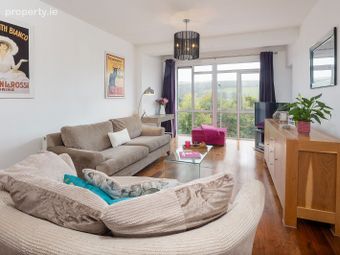 55 The Crescent Apartments, Old Fort Road, Ballincollig, Co. Cork - Image 2