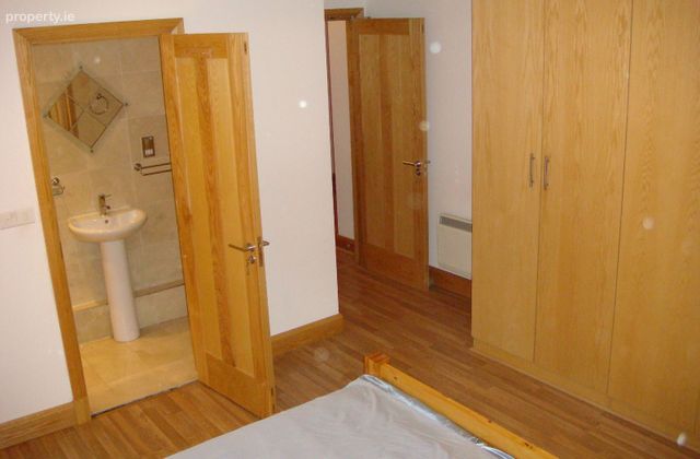 1st Floor Apartment , Block G1, Louisa Park, Station Road, Leixlip, Co. Kildare, Leixlip, Co. Kildare - Click to view photos