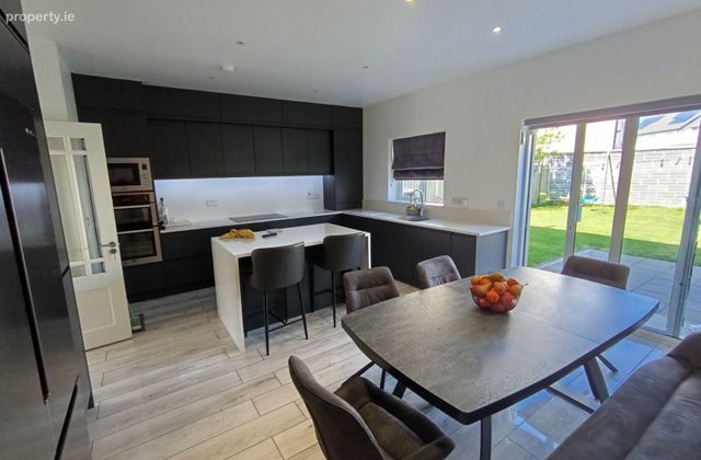 The Meadows, Ros Mor, Crossagalla, Co. Limerick - Click to view photos
