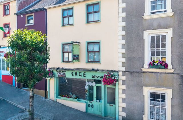 Restaurant Plus 3 Apartments, 10 High Street, Westport, Co. Mayo - Click to view photos
