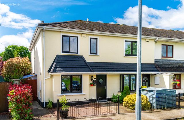 6 The Crescent, Straffan Wood, Maynooth, Co. Kildare, Maynooth, Co. Kildare - Click to view photos