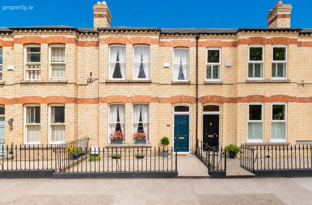 49 Hollybank Road, Dublin 9, Drumcondra, Dublin 9 - Click to view photos