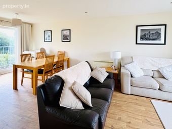 22 River Ville House, Oakview Village, Tralee, Co. Kerry - Image 4
