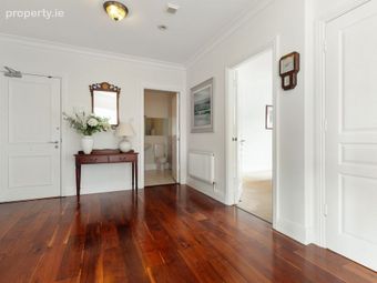 34 Corr Castle, Howth Road, Howth, Dublin 13 - Image 4