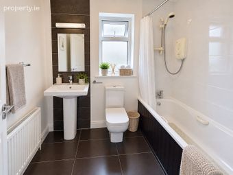 104 Learg&aacute;n, Western Distributor Road, Knocknacarra, Co. Galway - Image 4