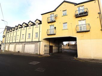 24 Clayton Court, Staplestown Road, Carlow Town, Co. Carlow
