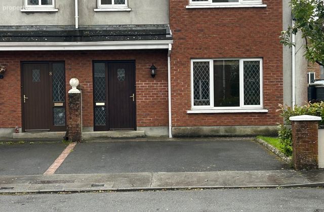5 Abbeyfield, Loughrea, Co. Gal, Loughrea, Co. Galway - Click to view photos
