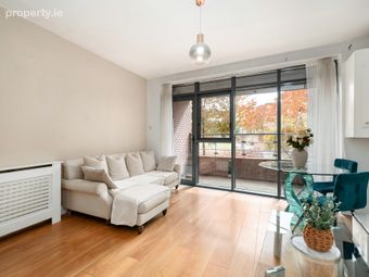 33 The Oval, Tullyvale, Cabinteely, Dublin 18, Cabinteely, Dublin 18 - Image 3