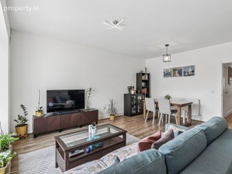 2 Mercer Lodge, Mercer Vale, Cherrywood, Co. Dublin - Image 4