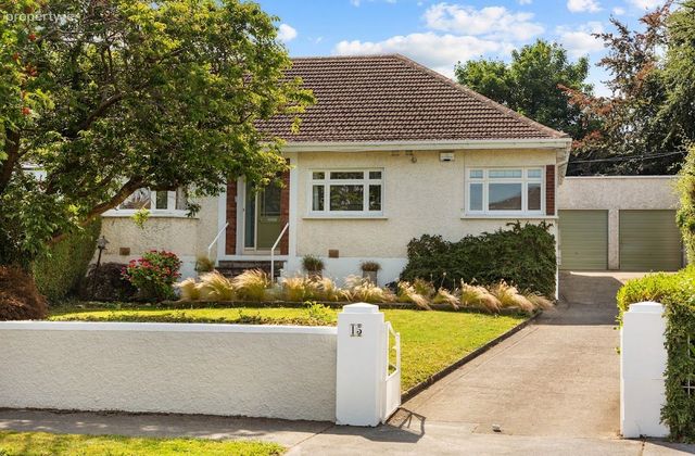 15 Seafield Crescent, Booterstown, Co. Dublin - Click to view photos