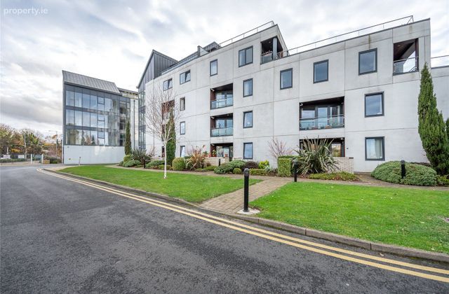 3 Bedroom Apartment, Johnstown Rd, Cabinteely, Dublin 18 - Click to view photos