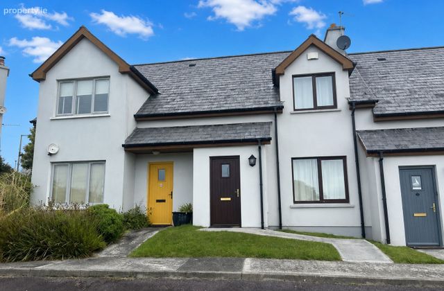 9 Ardmanagh Beg, Schull, Co. Cork - Click to view photos
