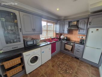 Whitestrand, Aylesbury Park, Sligo, Co. Sligo - Image 4