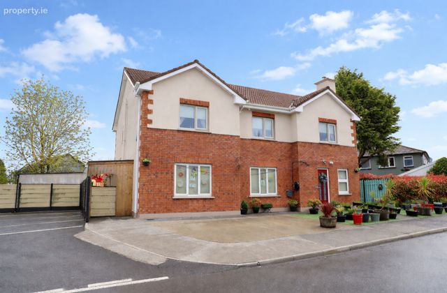 Burren View Creche, 76a Burren View, Ennis Road, Gort, Co. Galway, Gort, Co. Galway - Click to view photos