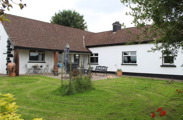 Gurteendevane, Donohill, Donohill, Co. Tipperary - Click to view photos