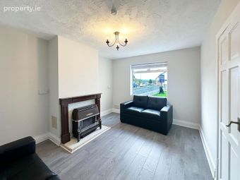 36 Woodbank Avenue, Dublin 11, Finglas, Dublin 11 - Image 2