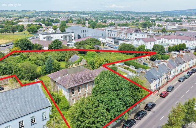 Strand House, Strand Street, Tralee, Co. Kerry - Click to view photos