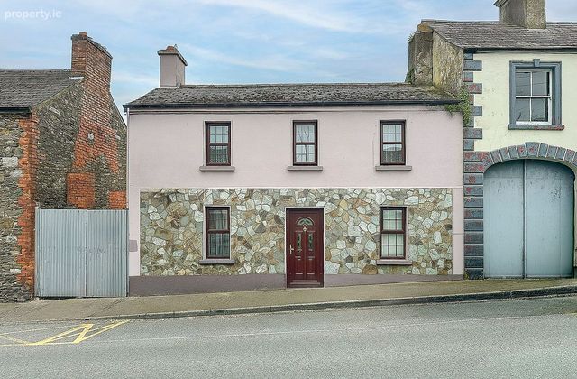 3 Maudlin Street, Kells, Co. Meath - Click to view photos