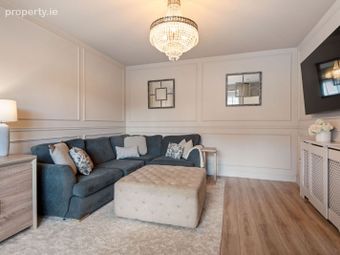 6 Larkfield Way, Dublin 18, Leopardstown, Dublin 18 - Image 3