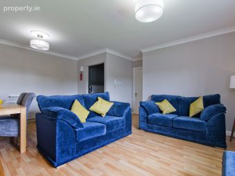Apartment 52, Whitehall Square, Perrystown, Dublin 12 - Image 3