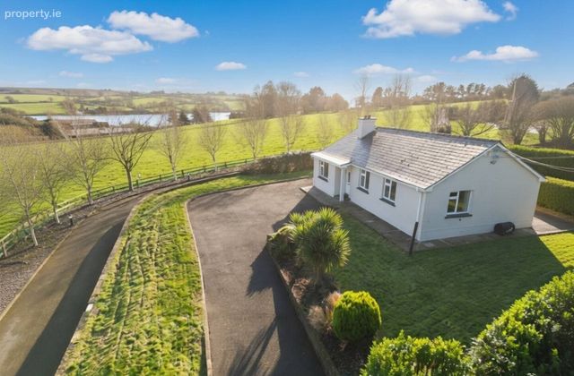 Hillcrest, Youghals, Clonakilty, Co. Cork - Click to view photos