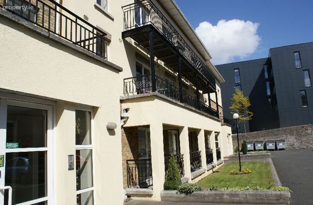 18 Riverbank Hse, Islandbridge, Dublin 8 - Click to view photos